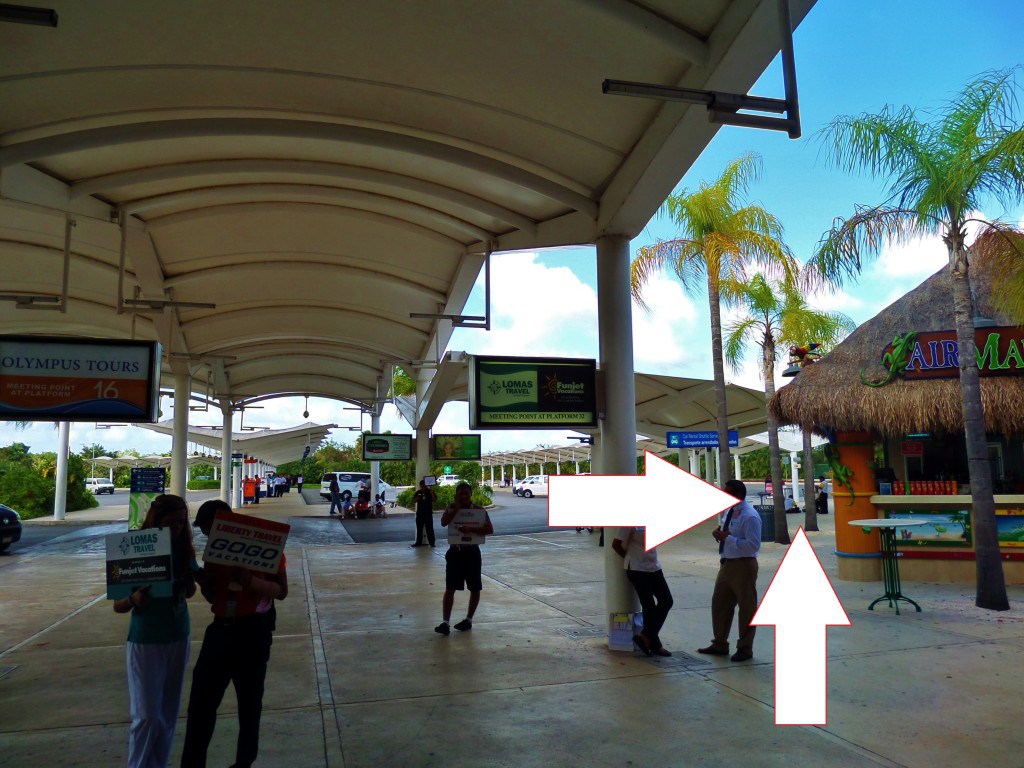 Margarita Ville en el Aeropuerto de Cancún