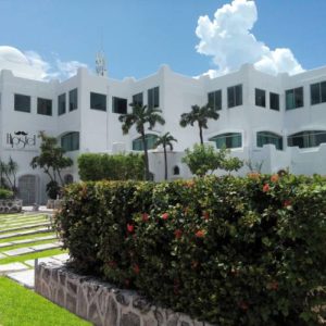 Nirvana Hostel Cancún