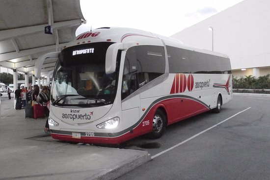 ADO Aeropuerto Cancún