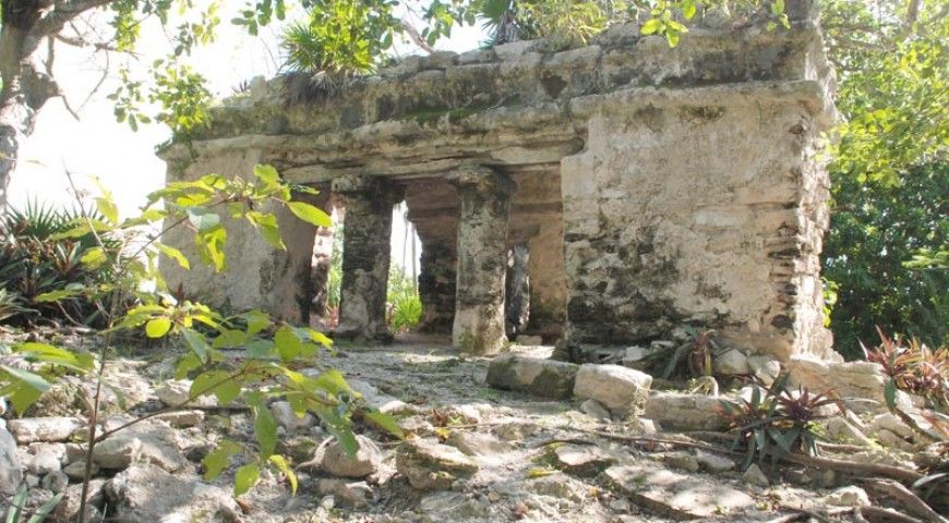 Zona Arqueológica de Xaman Ha que hacer en playa del carmen