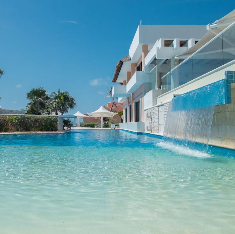 Alberca en Hotel Wyndham Cancun