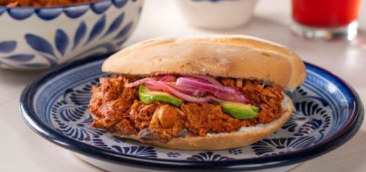 Cochinita Pibil: Plato icónico del Caribe Mexicano