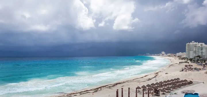 Cancún 2025: Prepárate para viajar en temporada de huracanes