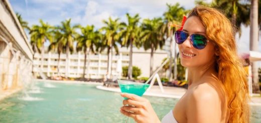 Turistas mujeres que llegan a México entran por Cancún