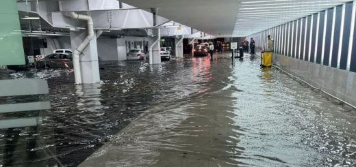 Vuelos a Cancún se retrasan por intensas lluvias en CDMX