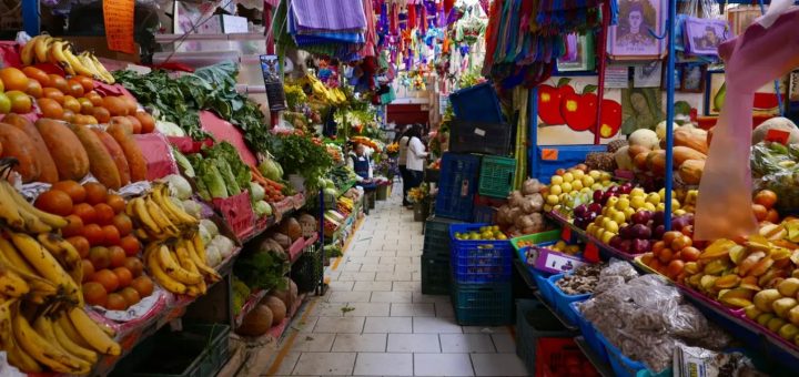 Mercado municipal de Felipe Carrillo Puerto: Comercio, comida y cultura