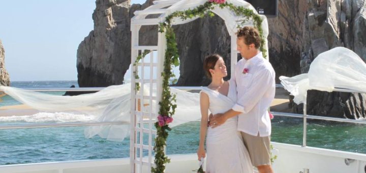 Yates para bodas, despedidas de soltera o cumpleaños en Cancún