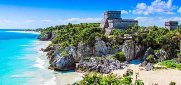 Zona Arqueológica de Tulum: historia viva frente al mar Caribe